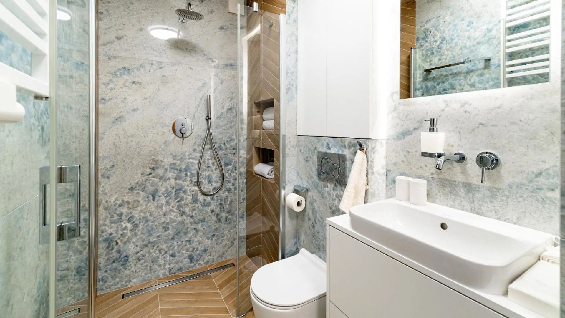 Komfortowy Apartament Lotos Z Sauna, Klimatyzacja I Widokiem Na Sniezke Karpacz